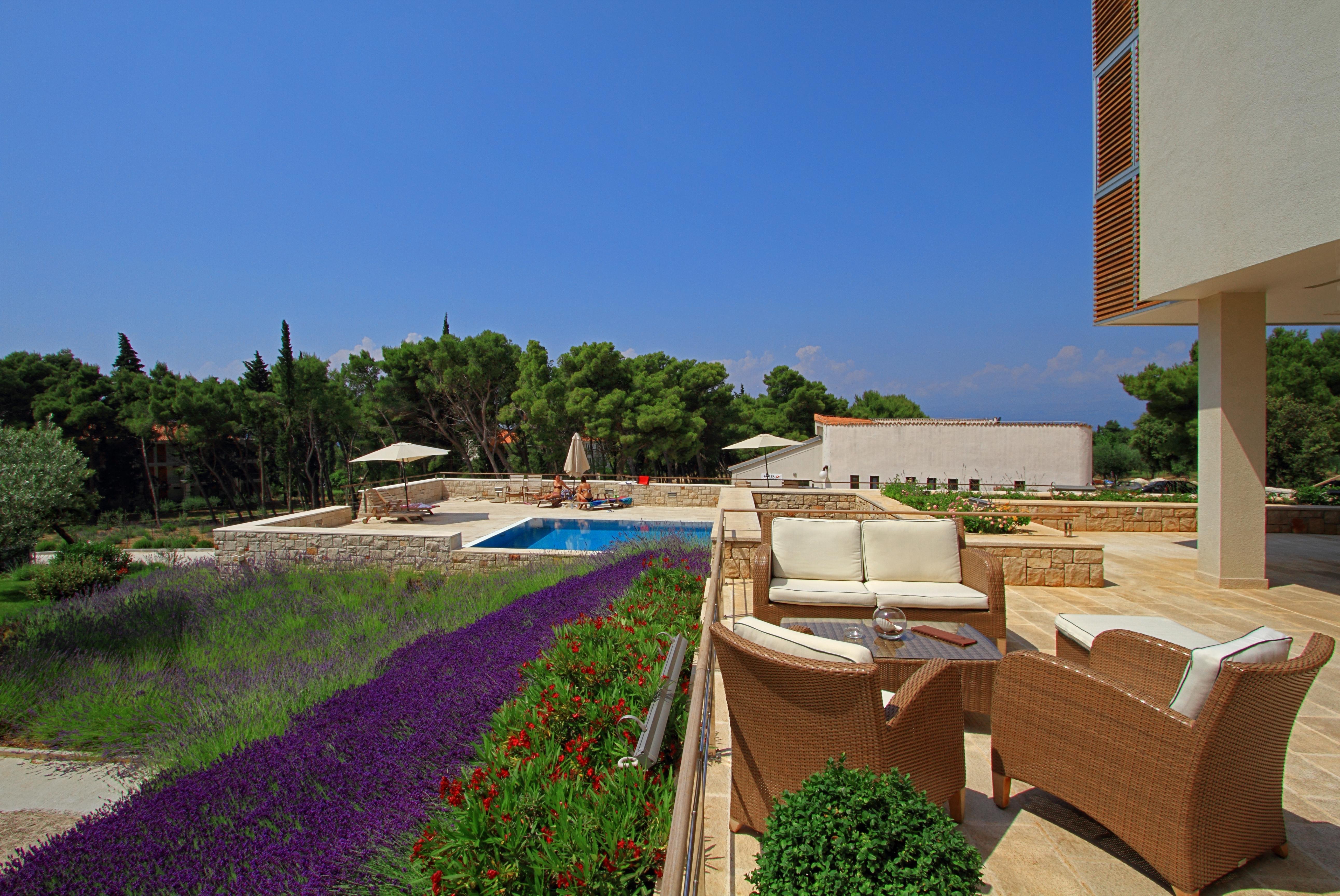 Aminess Vival Casa Velaris Hotel Supetar Buitenkant foto
