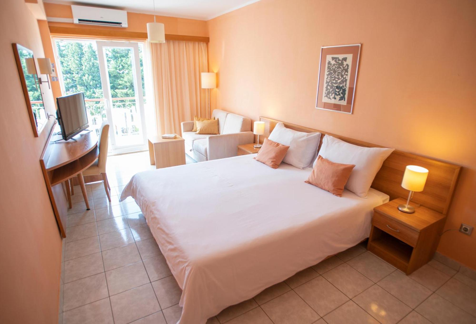 Aminess Vival Casa Velaris Hotel Supetar Buitenkant foto