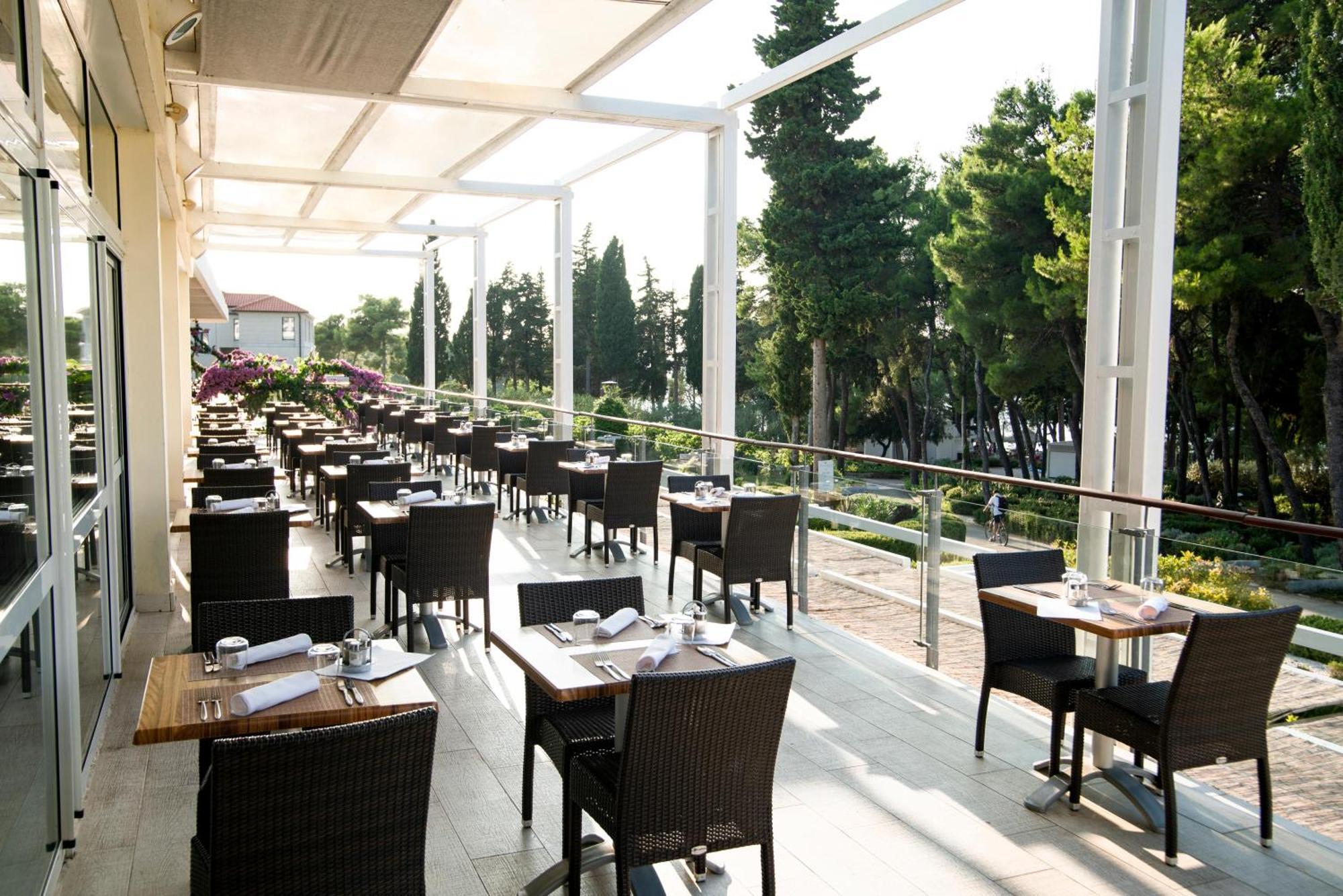 Aminess Vival Casa Velaris Hotel Supetar Buitenkant foto