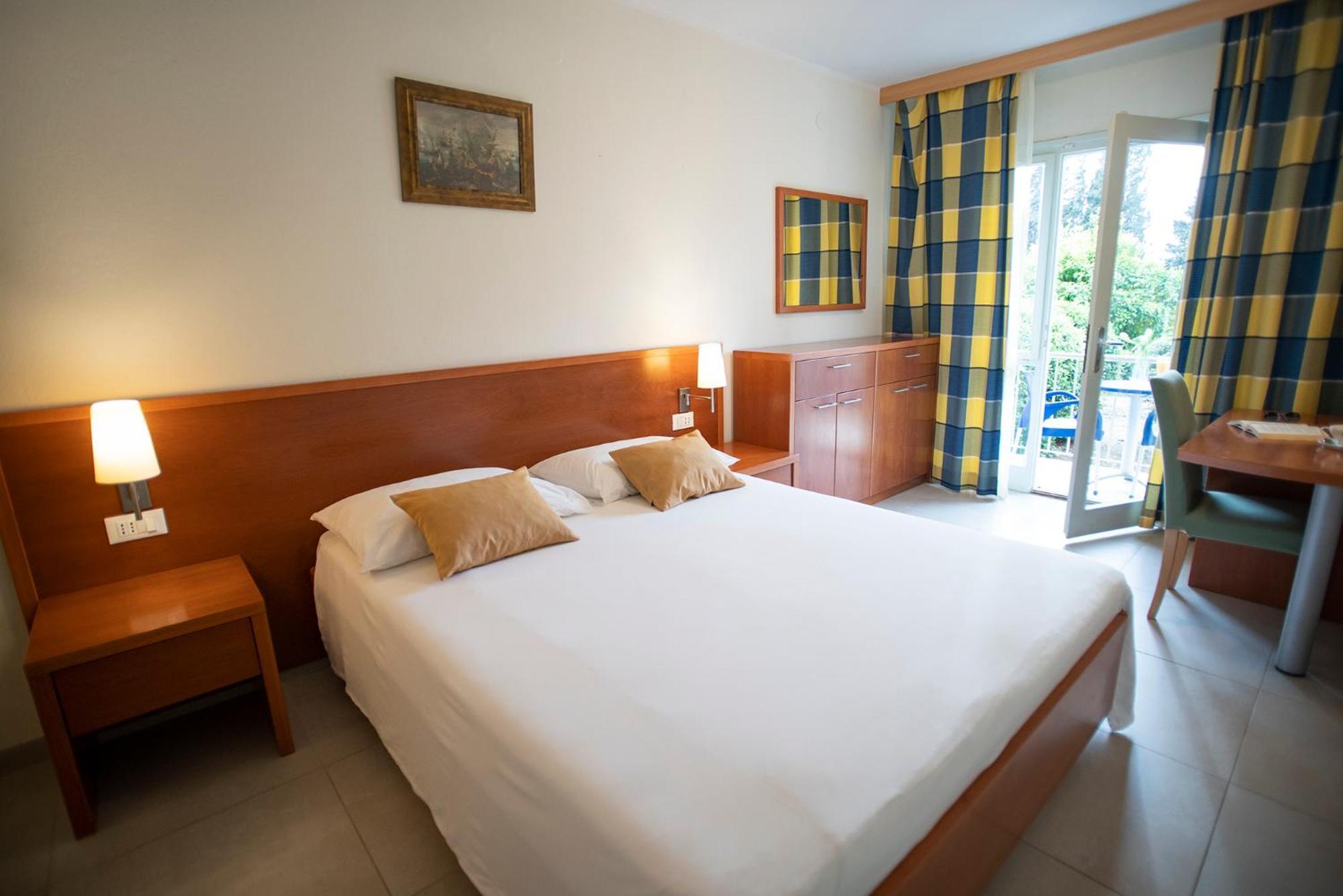 Aminess Vival Casa Velaris Hotel Supetar Kamer foto